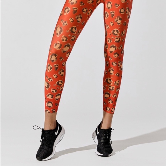 Carbon38 Printed Leopard 7/8 High Rise Leggings - Picture 3 of 9